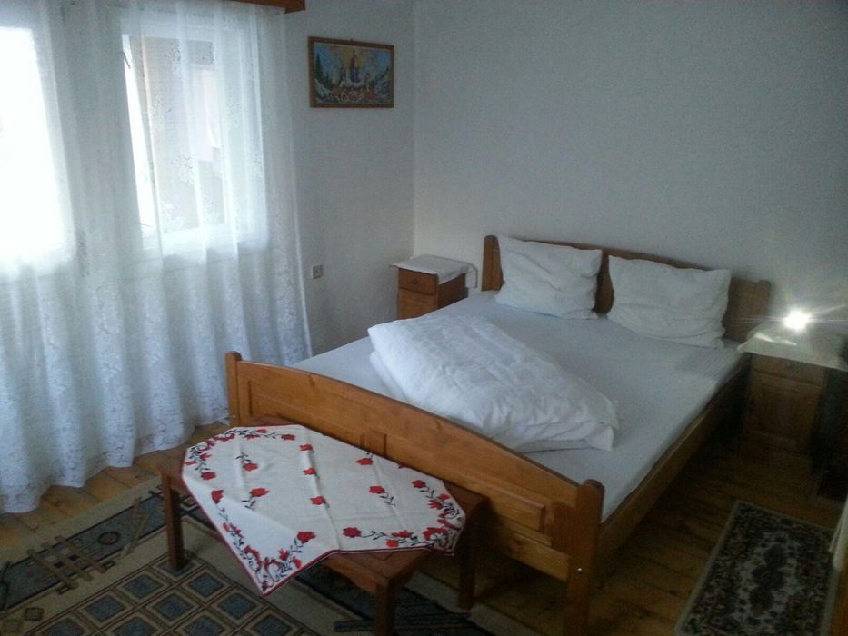 Inchiriez cabana Revelion Apuseni