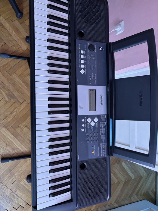 pianina yamaha pentru incepatori