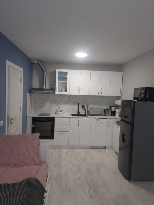 Двустаен апартамент, под наем, Център