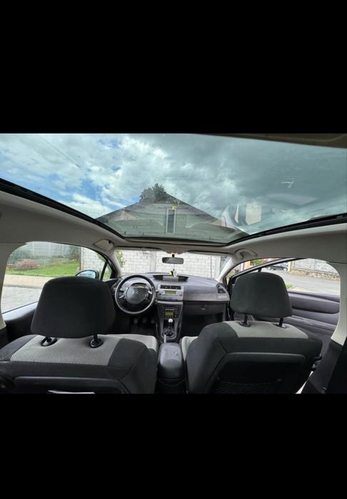 Citroen C4 ………….
