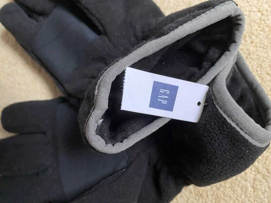 НОВИ зимни ръкавици GAP gloves M/L