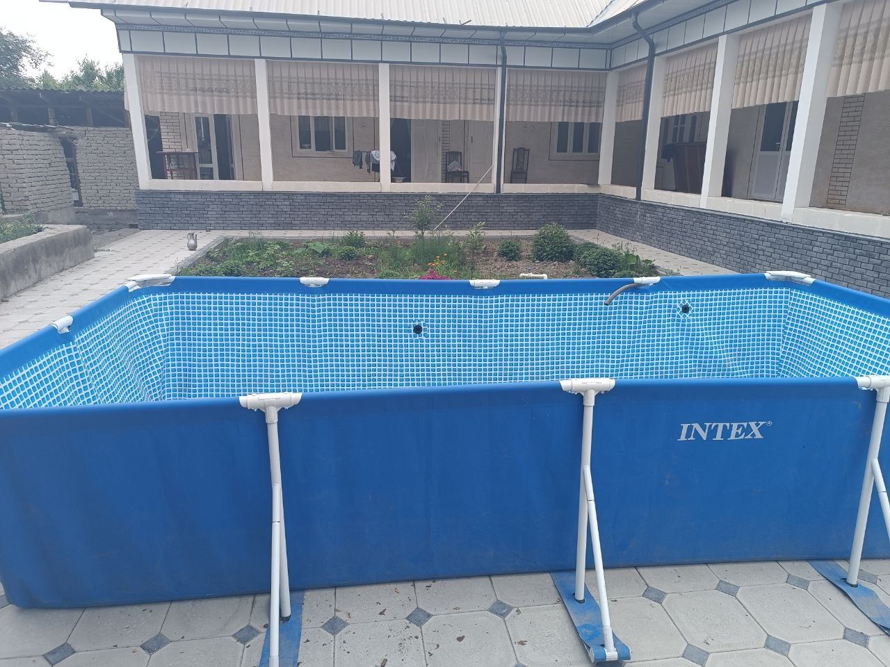 INTEX Baseyn. and