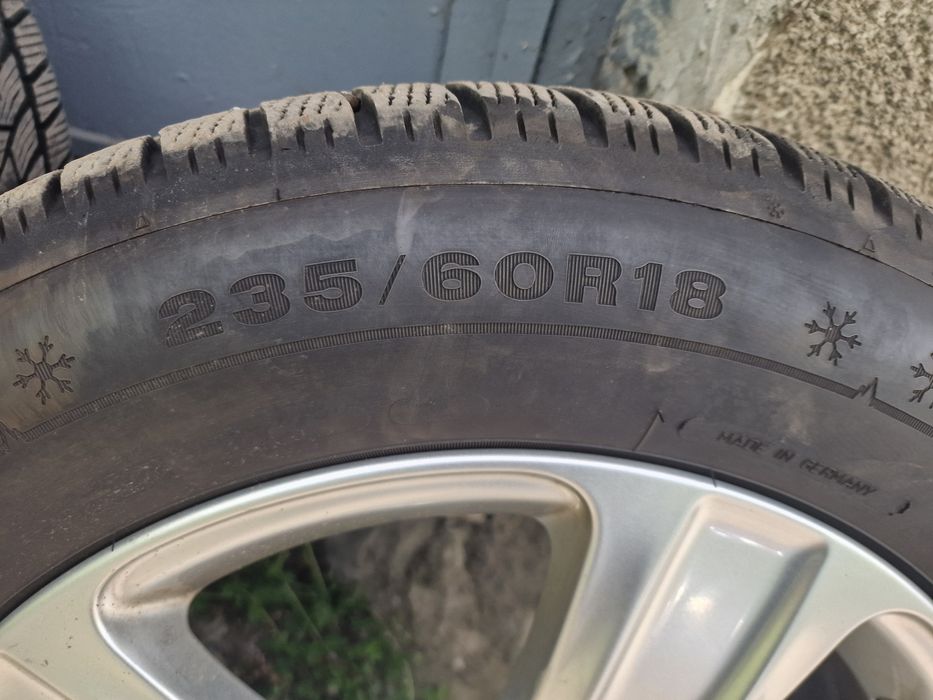 Jante Mercedes originale cu cauciucuri de iarna 235/60/R18