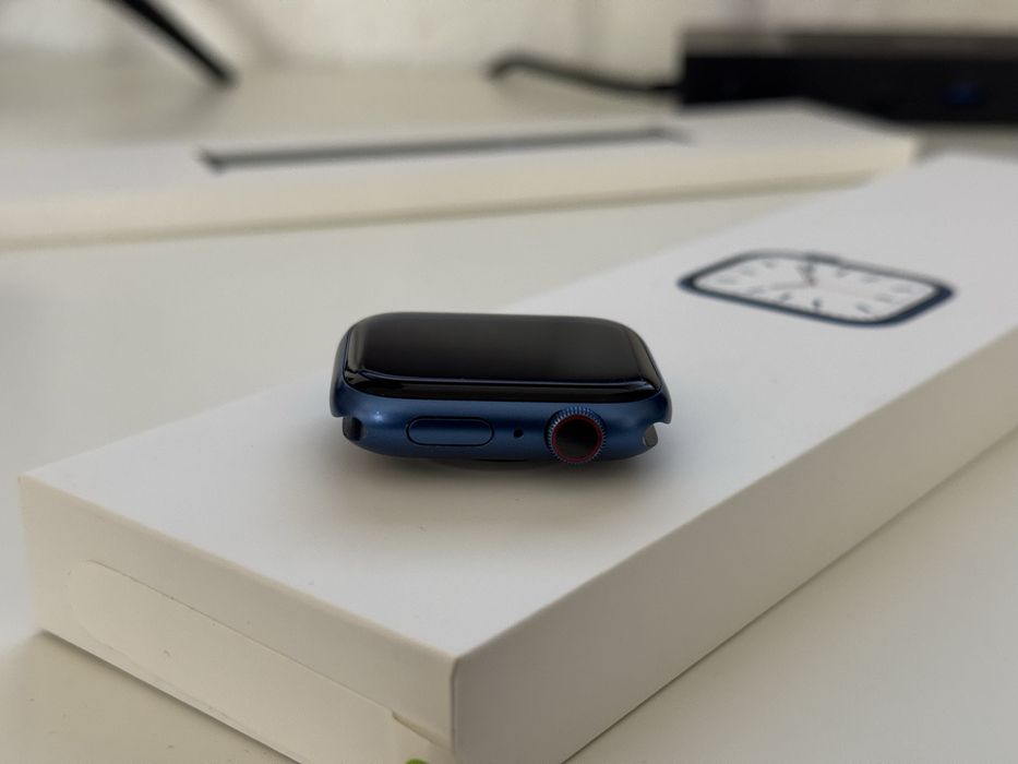 Apple Watch Series 7 Blue 45mm Cellular + GPS