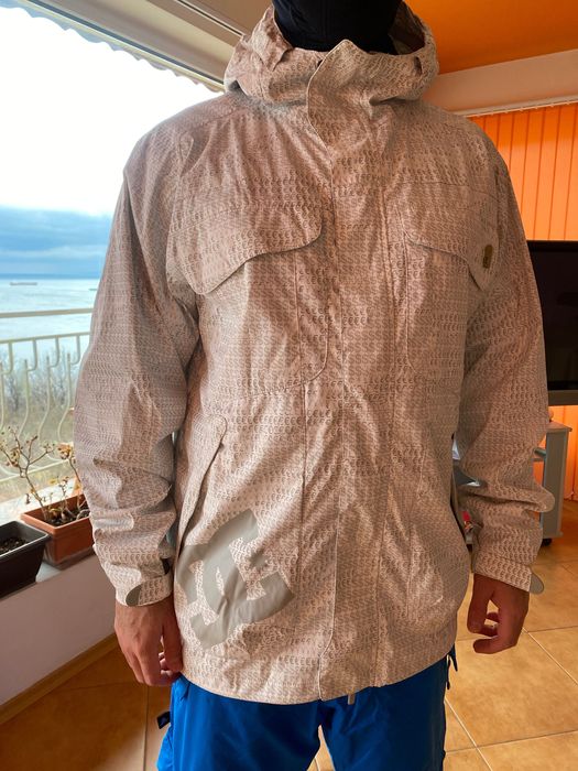 Сноуборд якета и панталони на ниски цени