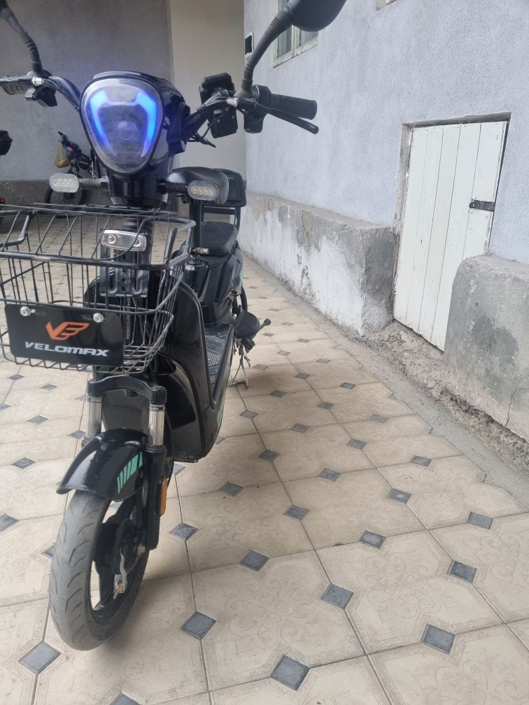 Skuter sotiladi holati yaxshi