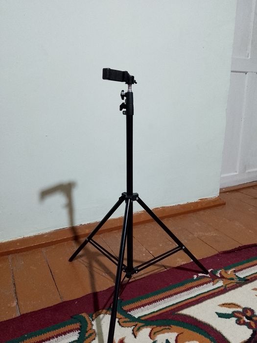 Штатив 70см до 210см