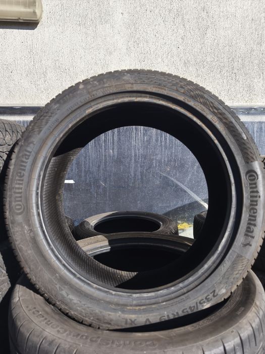 Гуми 235 45 19 Continental dot 25