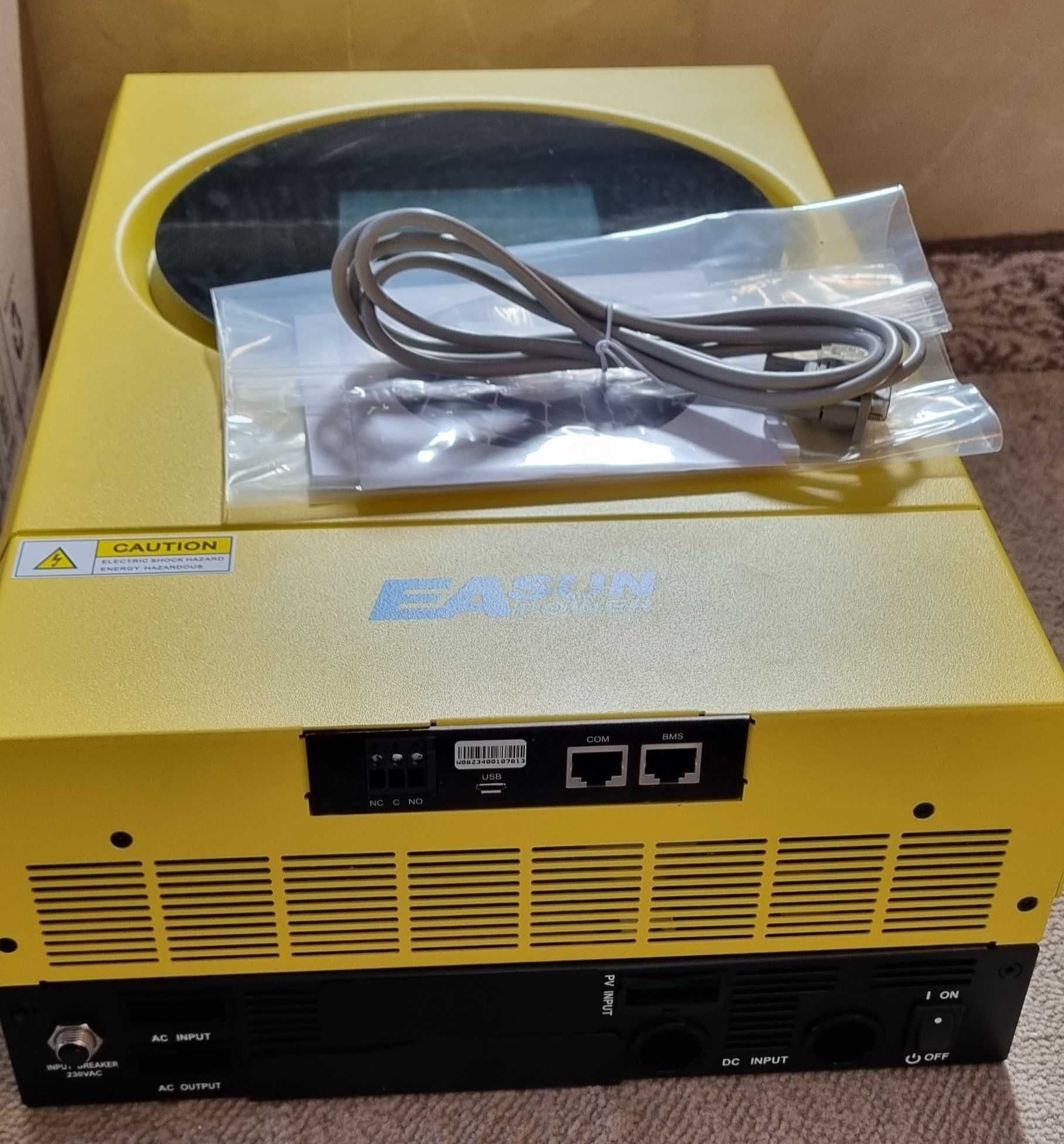 INVERTOR EASUN hibrid, on si off-grid, 5600W, 48V