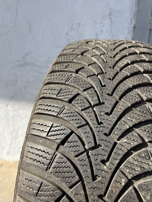 2 бр. зимни гуми 205/55/16 GoodYear 4,5 mm DOT 3720