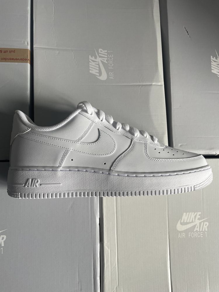 Airforce 1 triple white