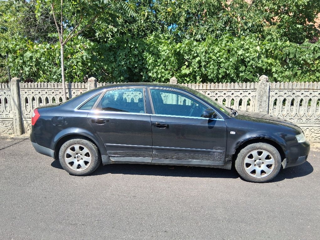 Vand Audi a4 2003