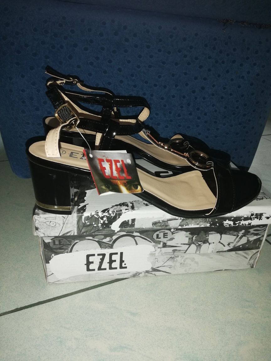 Дамски сандали EZEL