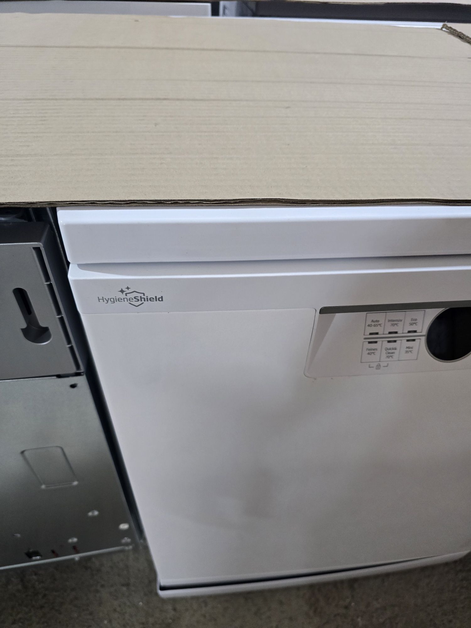 Свободностояща съдомиялна Беко/Beko B300
