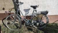 Vand bicicleta cu motor