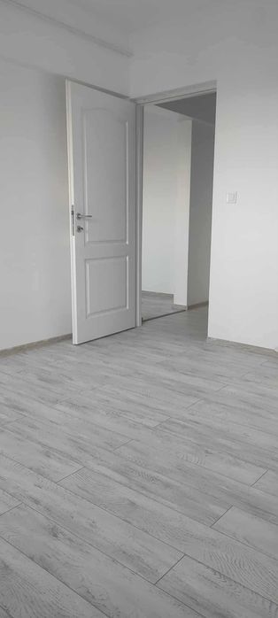 Inchiriez apartament cu 4 camere