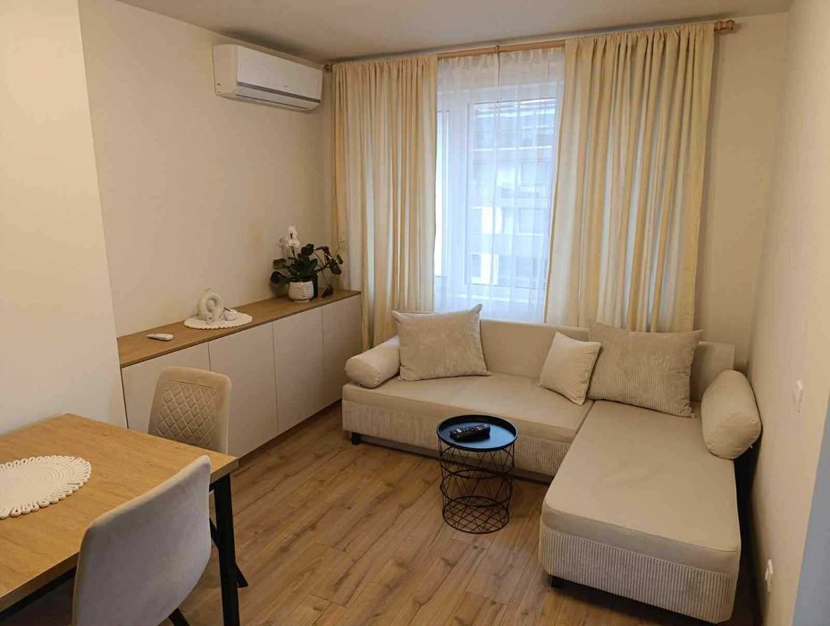 Нов, луксозен апартамент в Студентски град – нощувки / краткосрочно