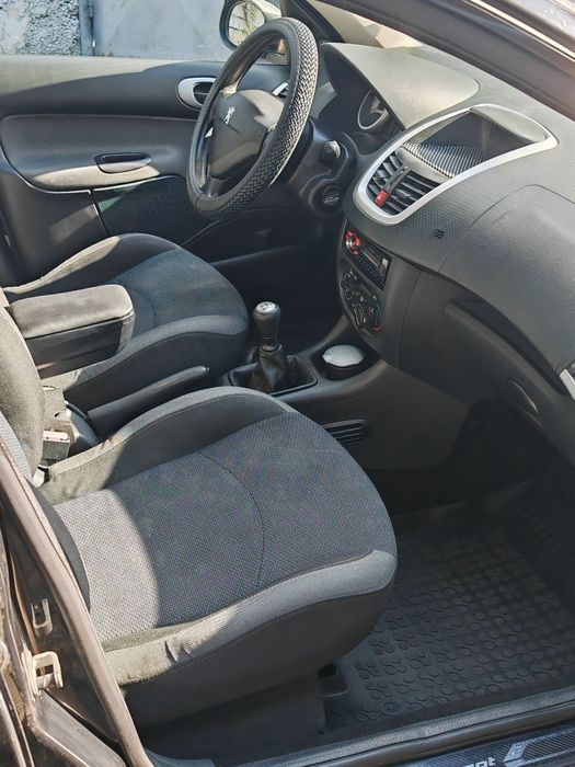 Peugeot 206+ ,an 2010