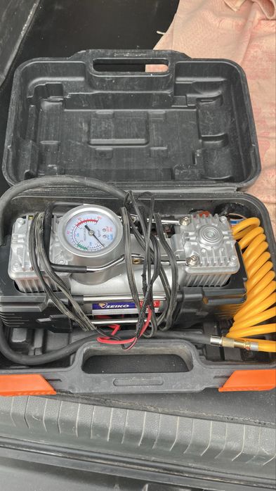 Автомобильный компрессор