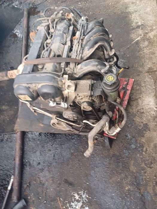 Motor ford focus 2 1.6 benzina 1.4 benzina  1.8 motorina