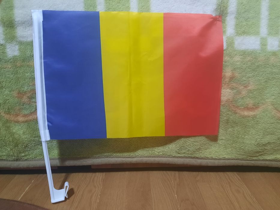 Steag/ Drapel-Romania. Diferite dimensiuni!Sunați! Nu merge mes. Olx!