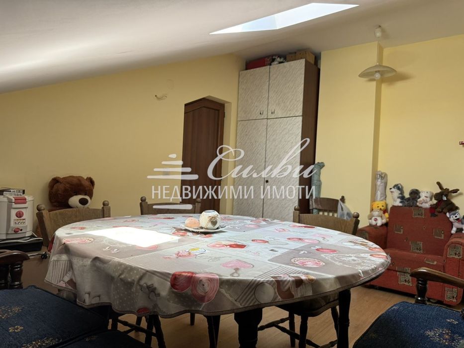 Двустаен ТУХЛЕН апартамент - кв. Математическа гимназия!