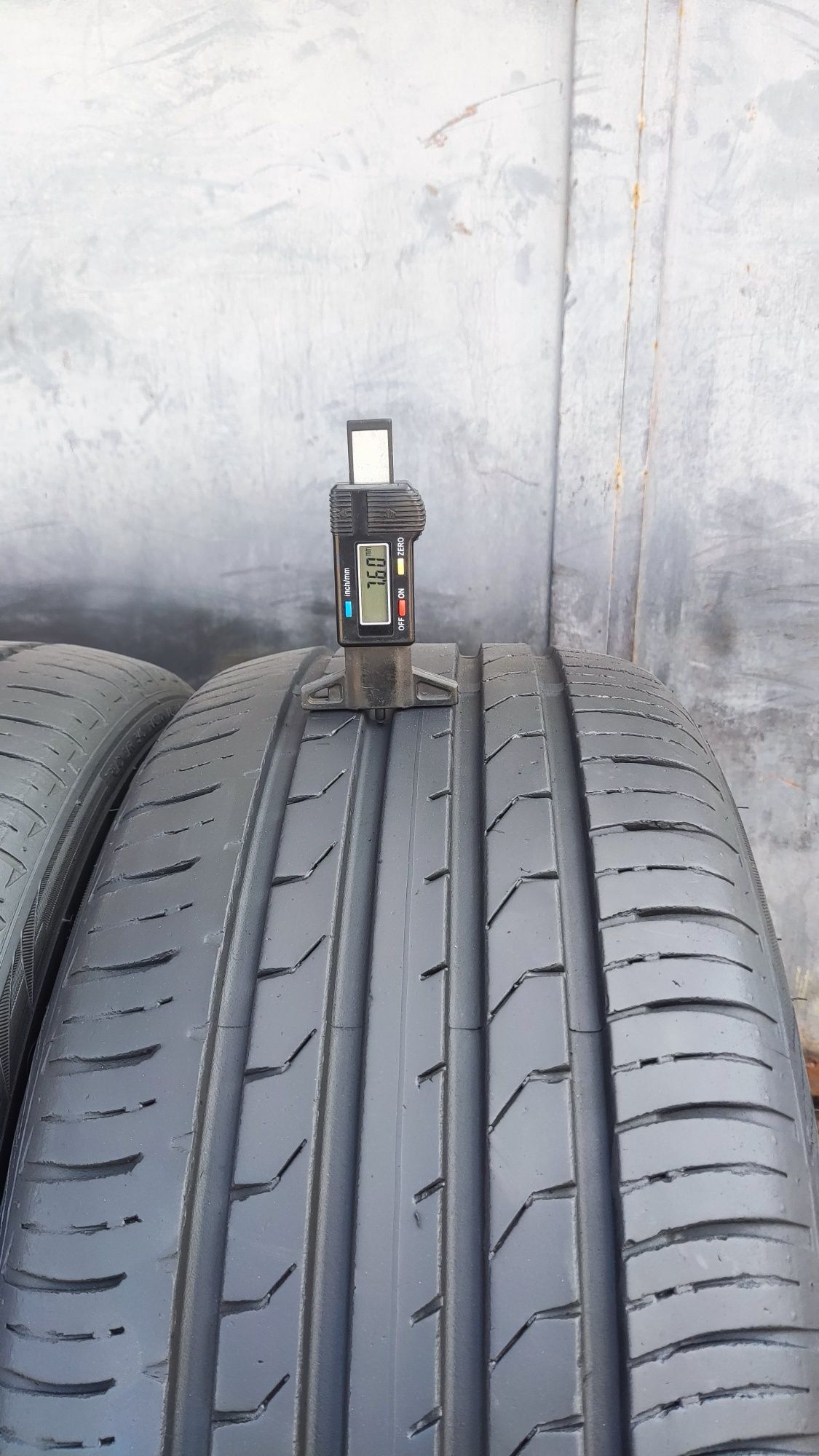 2бр. летни гуми 225/40/18 Maxxis Premitra HP5
dot23
7.6mm
Много добро