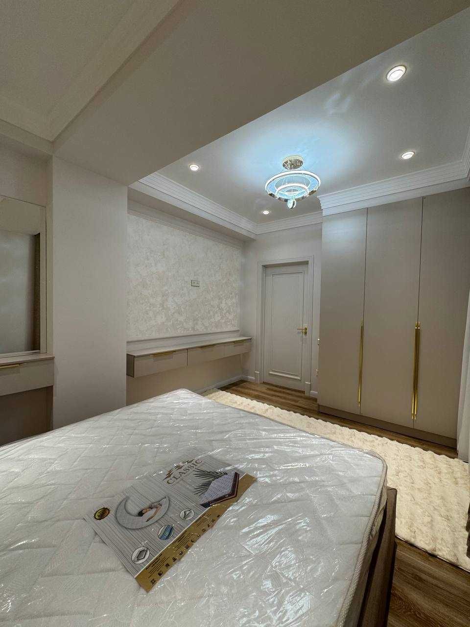 HONSAROY Ж/К Парламент 2х комн/9/16 (жилая 55+10m² терраса)