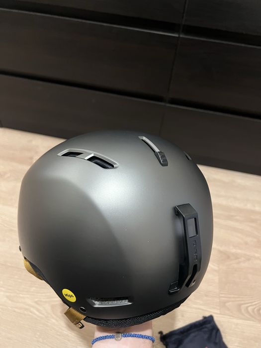 Каска за ски GIRO и очила GIRO