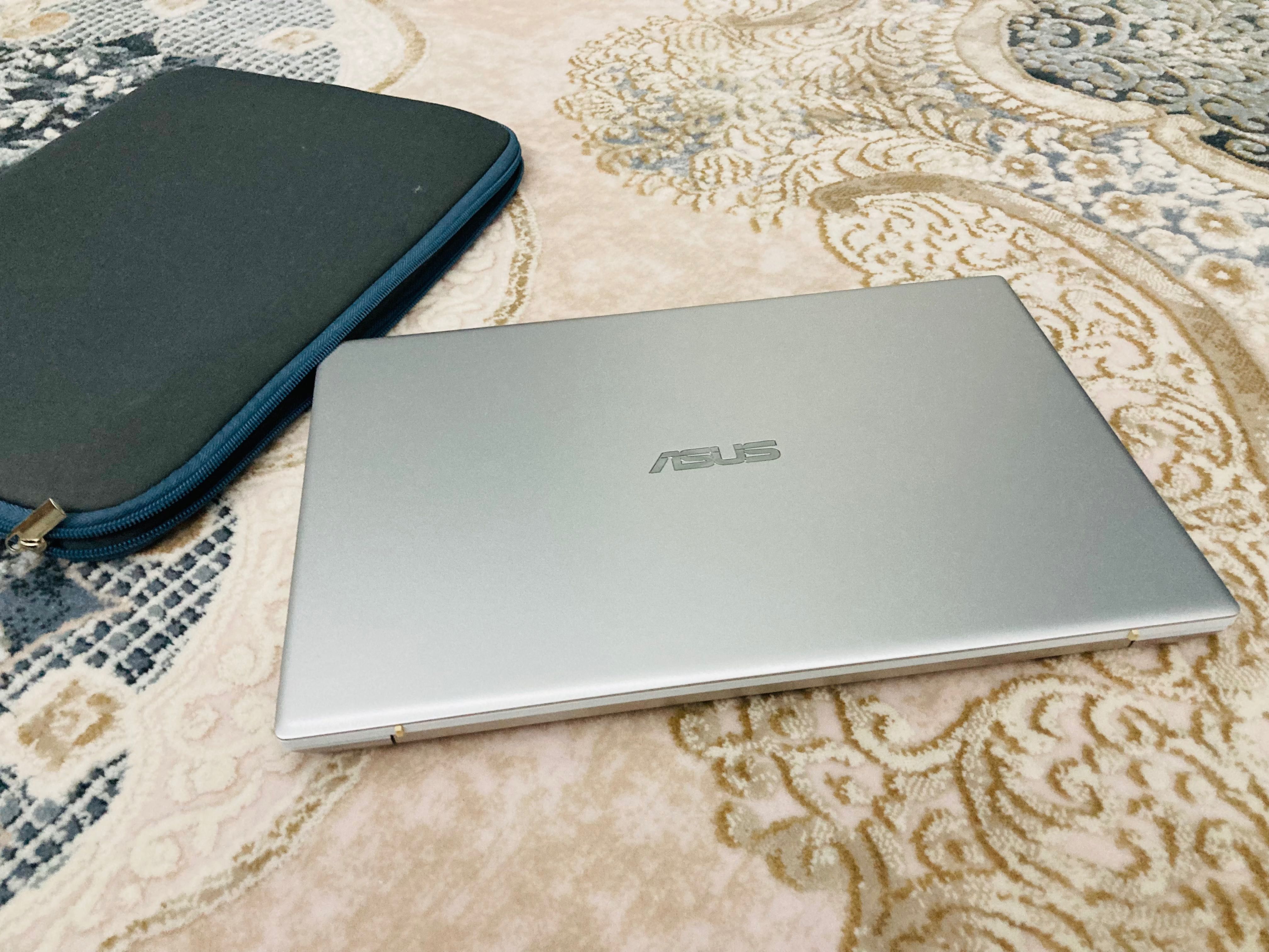 Asus vivobook core i3 8 the gen