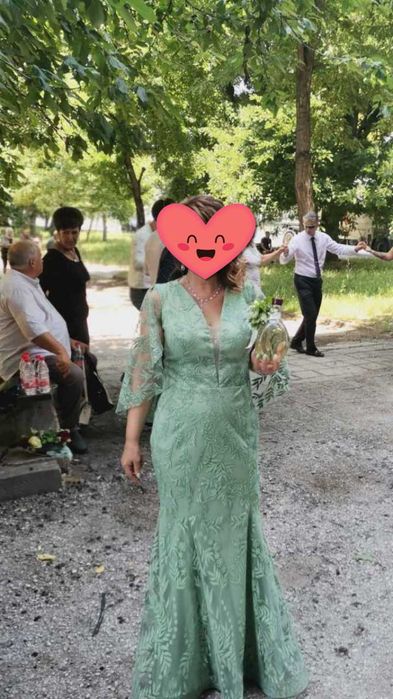 Елегантна вечерна рокля