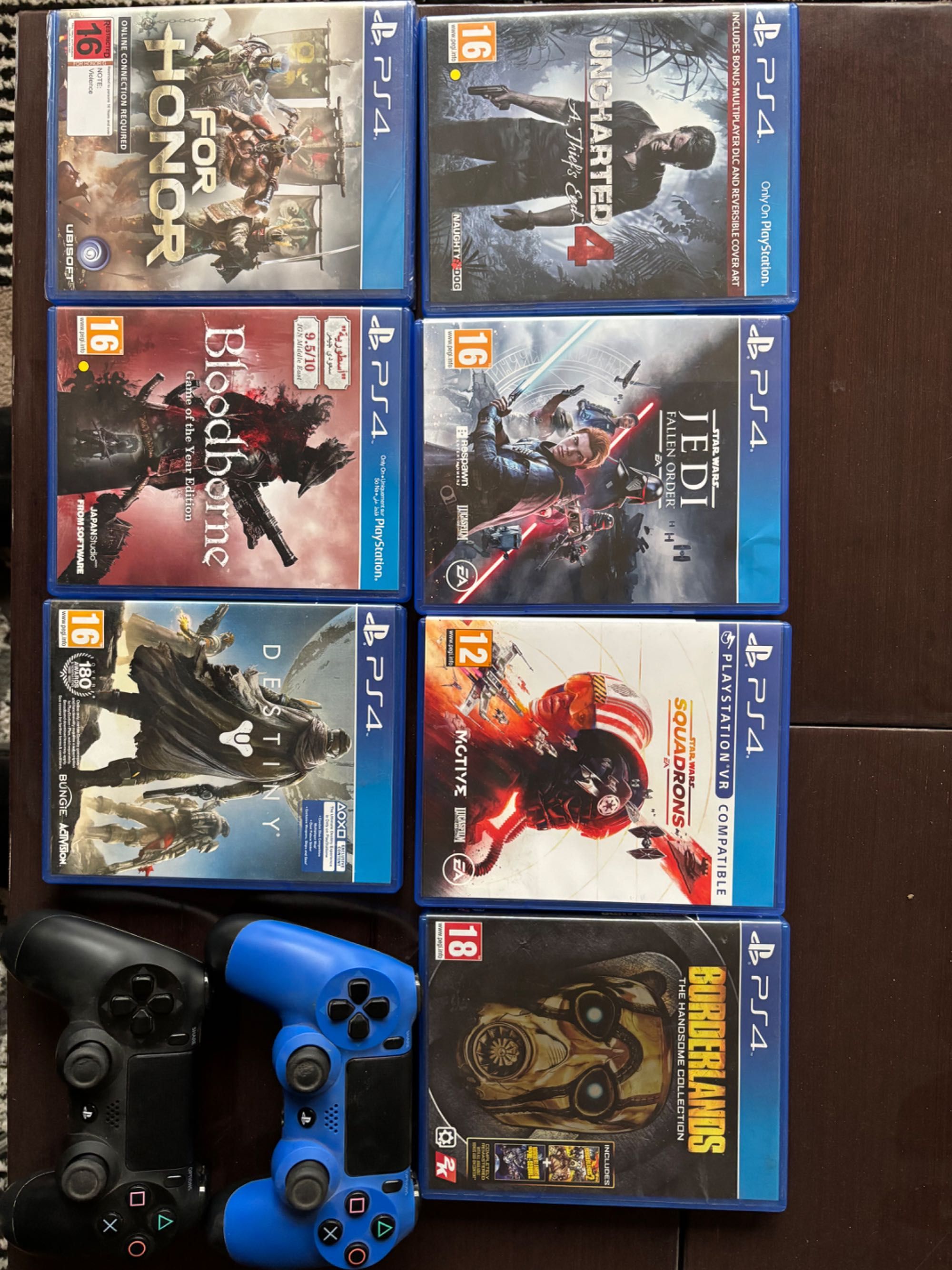 Playstation 4 - 500GB + 2 джойстика + 7 игри
