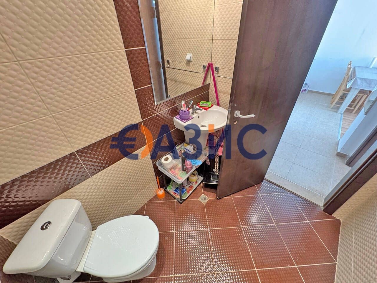 Продава се Двустаен апартамент в к.к. Слънчев бряг - 53 кв.м за 1095 €/кв.м - Снимка #10