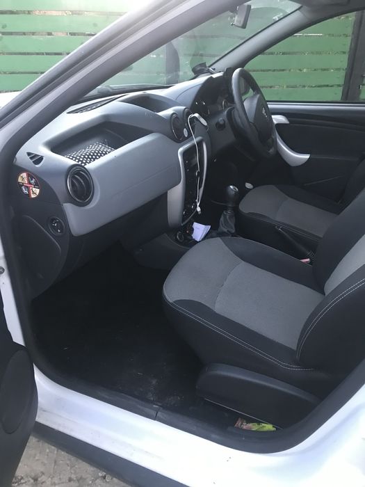 Dacia duster volan dreapta