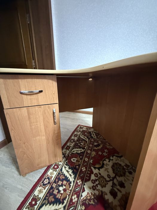 стол компьютерный