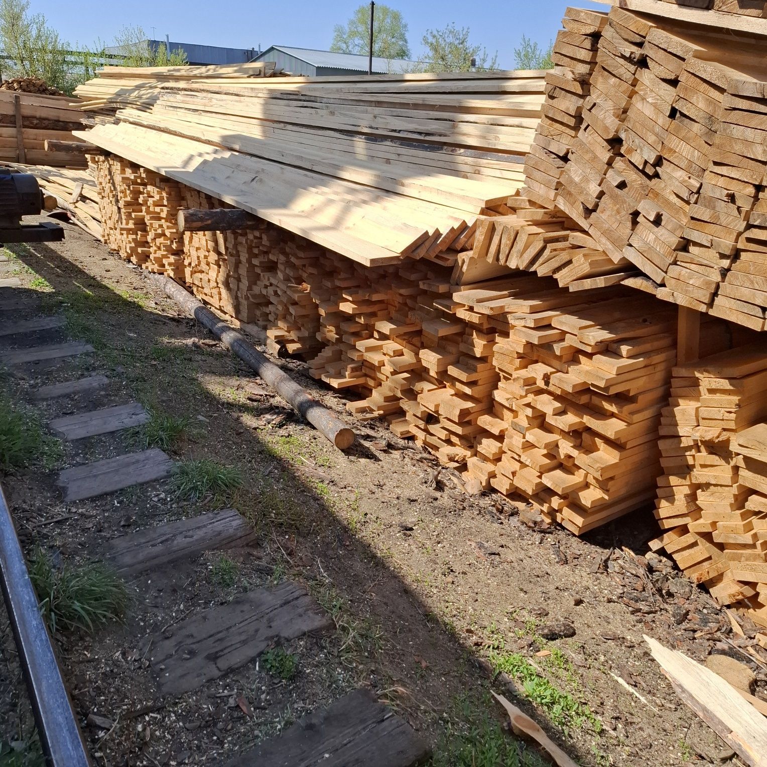 Продам: доску От 20кубов по110тыс.за 1куб- доставлю в Алматы!