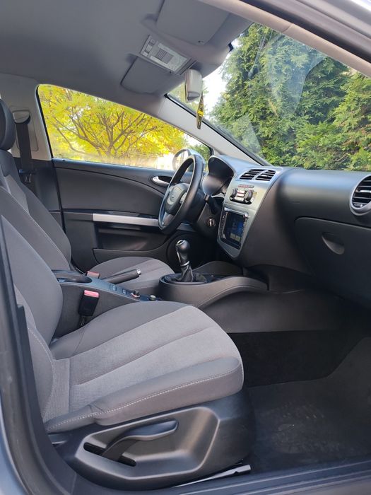 Vând seat Leon an 2011//14 benzina