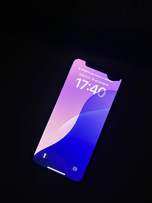 Vand iphone xs pentru piese