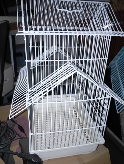 Клетка для попугаев и других птиц
