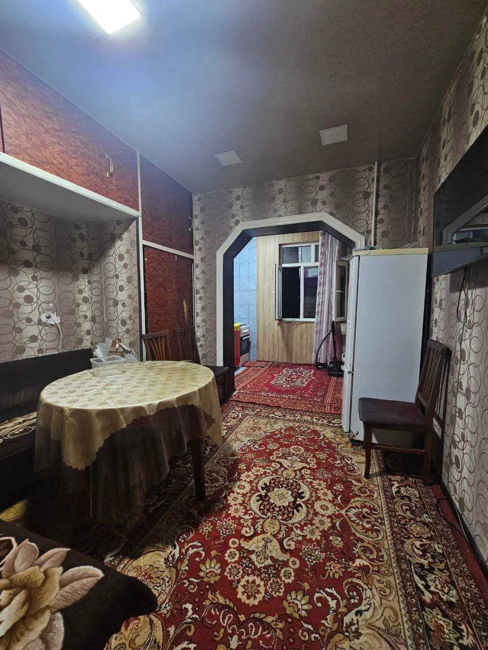 Продам Сергели 7 4/3/9 
Балкон 2*6 
94 кв,м
Цена 80.000 у.е
