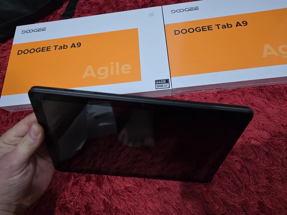 -Doogee Tab A9, Nou, 64Gb, 3Ram+9 extins, Negru, 0 cicluri incarcare,