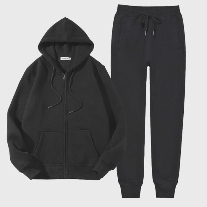 Костюм спортивный