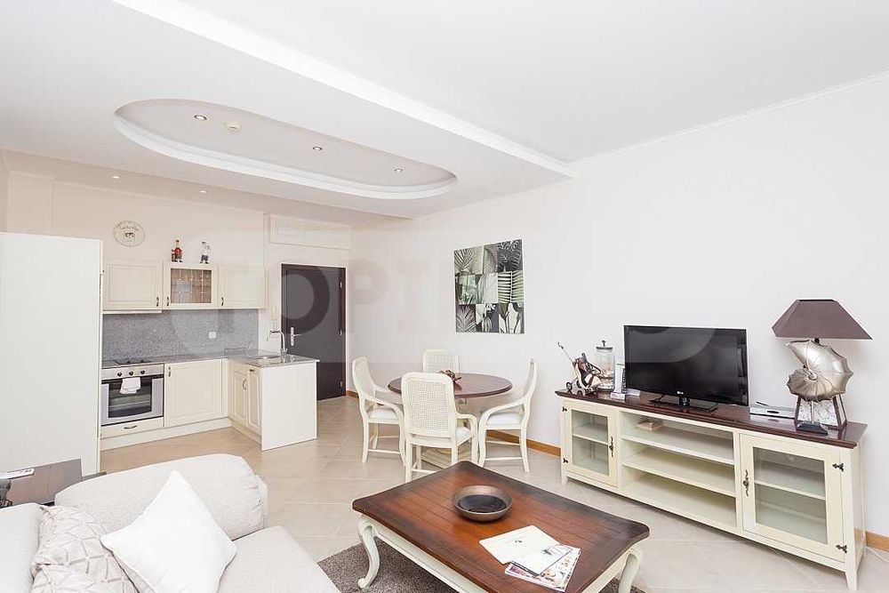 Продава се Двустаен апартамент в с. Топола, Област Добрич - 104 кв.м за 1250 €/кв.м - Снимка #1