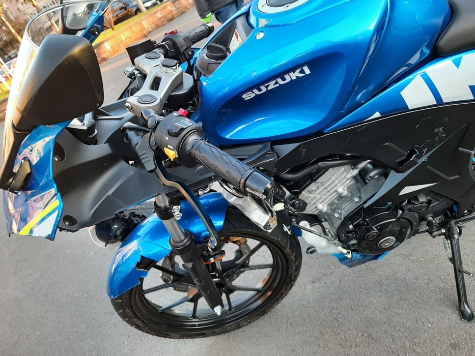 Motocicleta suzuki