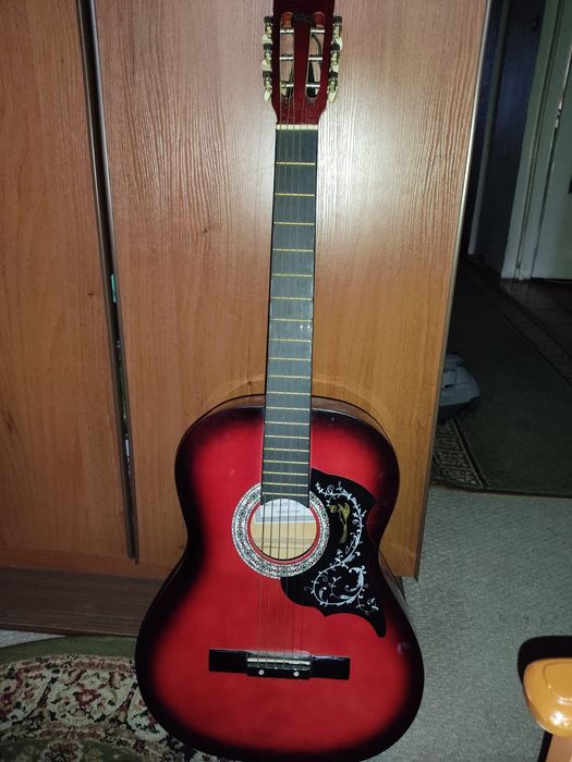 Гитара класическая