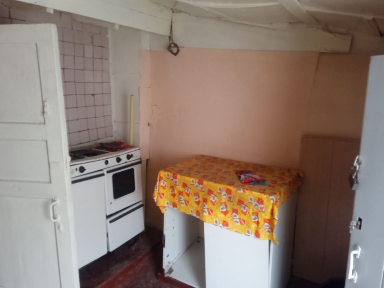 Продаётся Дом (барак) 2х ком в Янгиюле