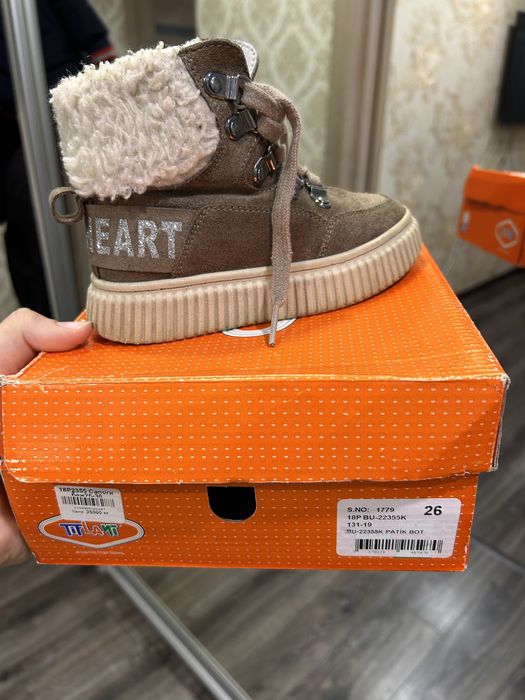 Зимние ботинки 24 и 26 размер