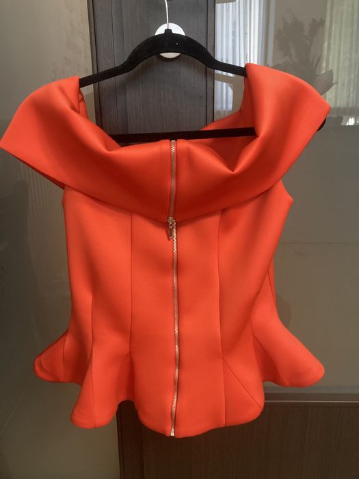 Costum fusta si bluza eleganta neopren corai