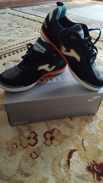 Продам зальник Joma top flex