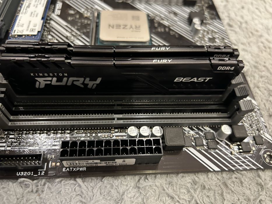 Procesor AMD Ryzen 9 3900 XT + Asus b450 + 16 GB ddr4  + ssd 1 TB